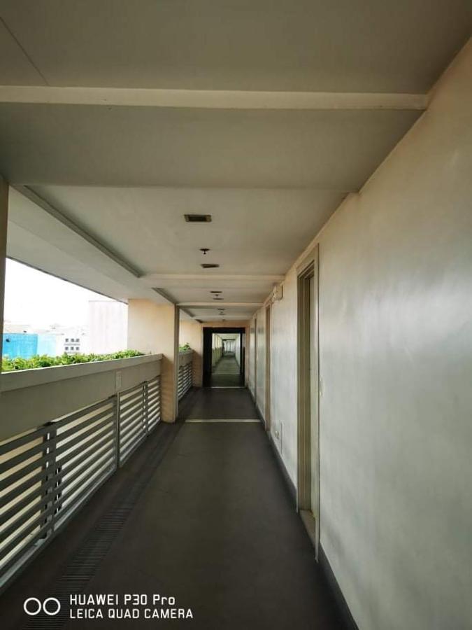 Staycation Condotel @150Newport Pasay City مانيلا المظهر الخارجي الصورة