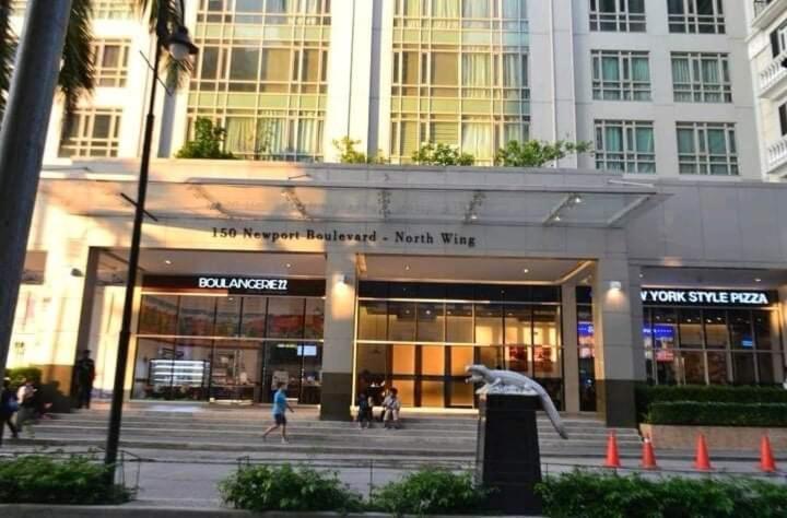 Staycation Condotel @150Newport Pasay City مانيلا المظهر الخارجي الصورة